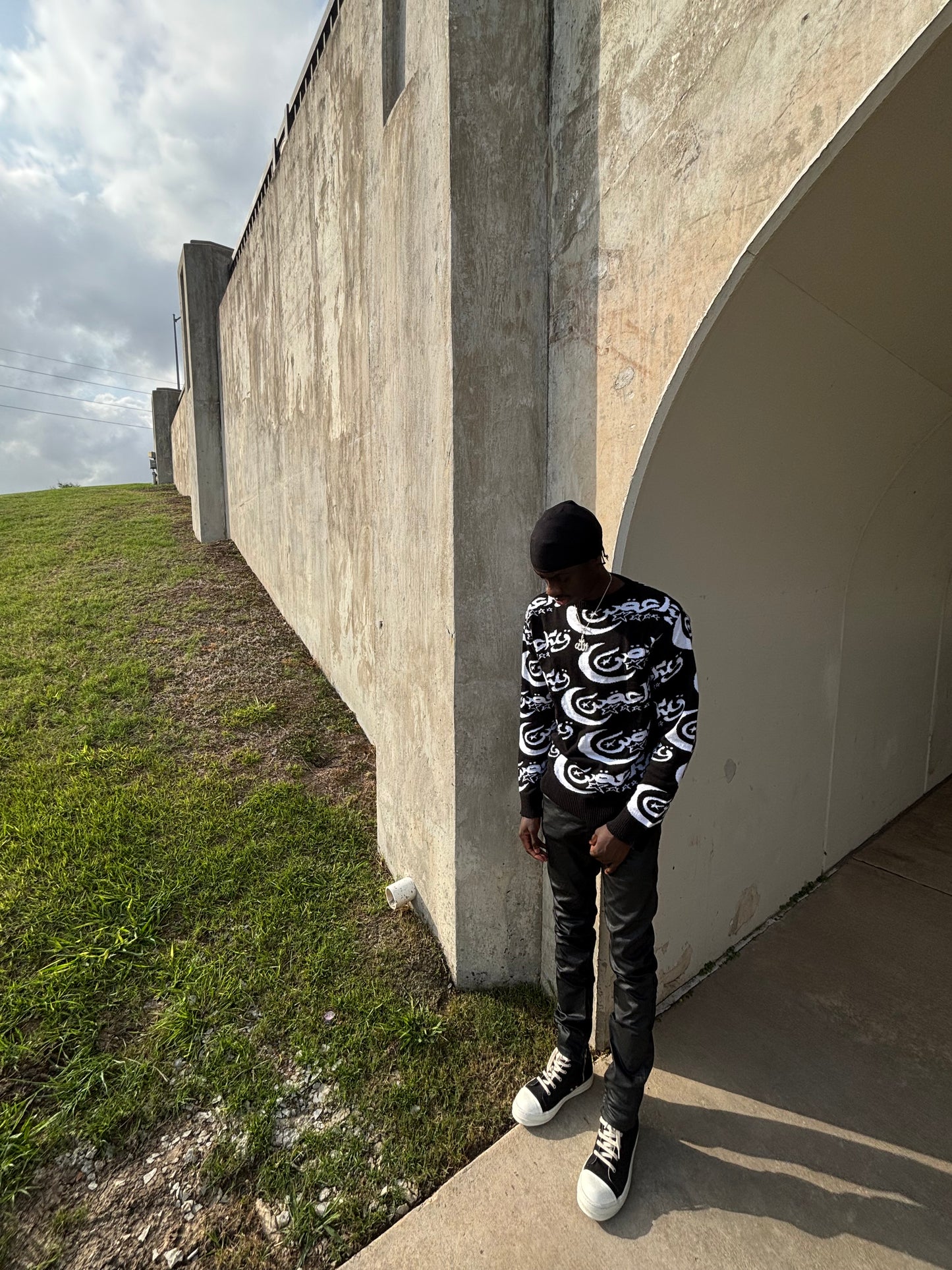 WOCKY Allover Logo Sweater Black